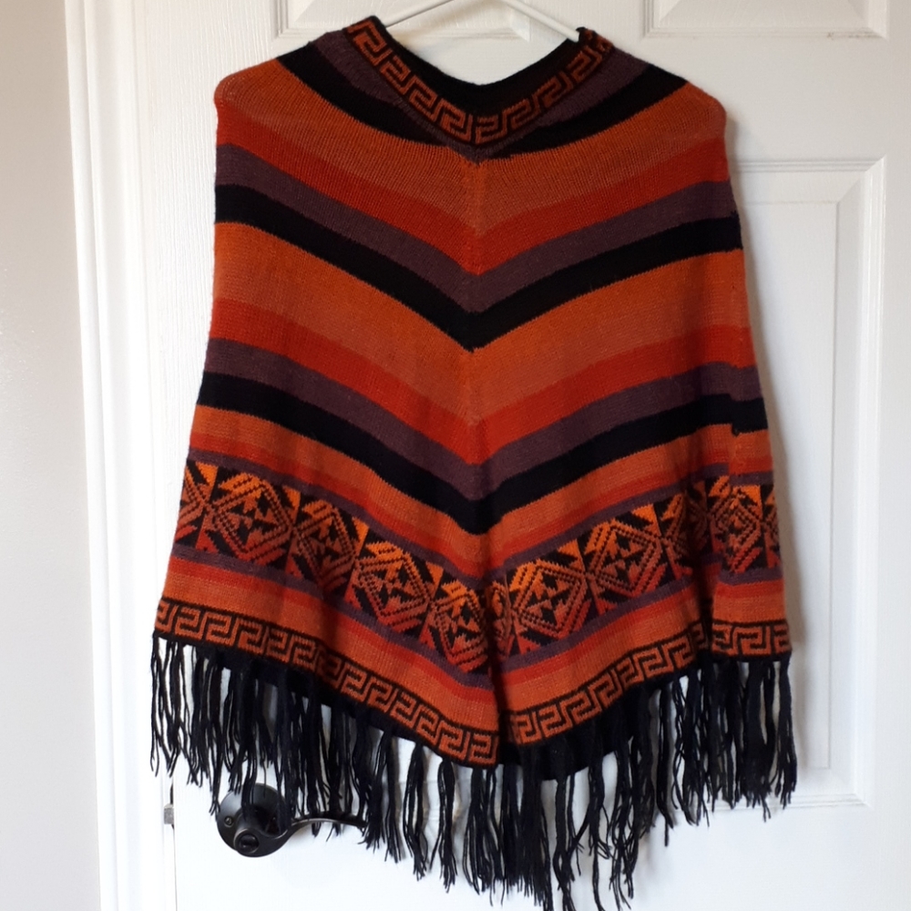 Peruvian Poncho - Picture 1 of 5